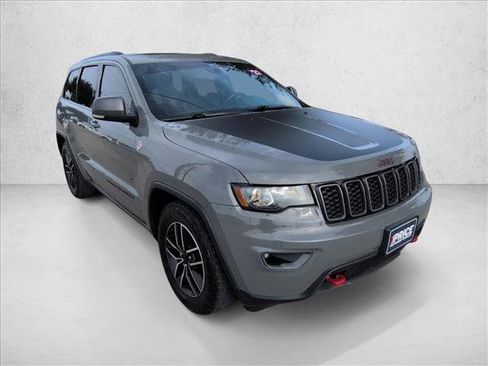Used 2021 Jeep Grand Cherokee Trailhawk w/ Trailhawk Luxury Group image 3