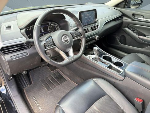 Used 2024 Nissan Altima 2.5 SR FWD image 4