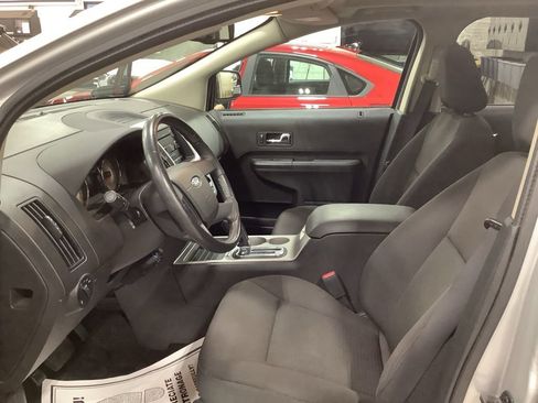 Used 2010 Ford Edge SEL image 16