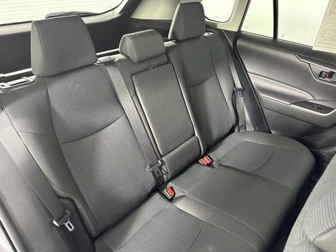Used 2023 Toyota RAV4 LE AWD/4WD image 29