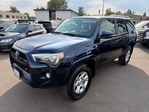 Used 2017 Toyota 4Runner SR5 Premium w/ Convenience Package AWD/4WD image 5