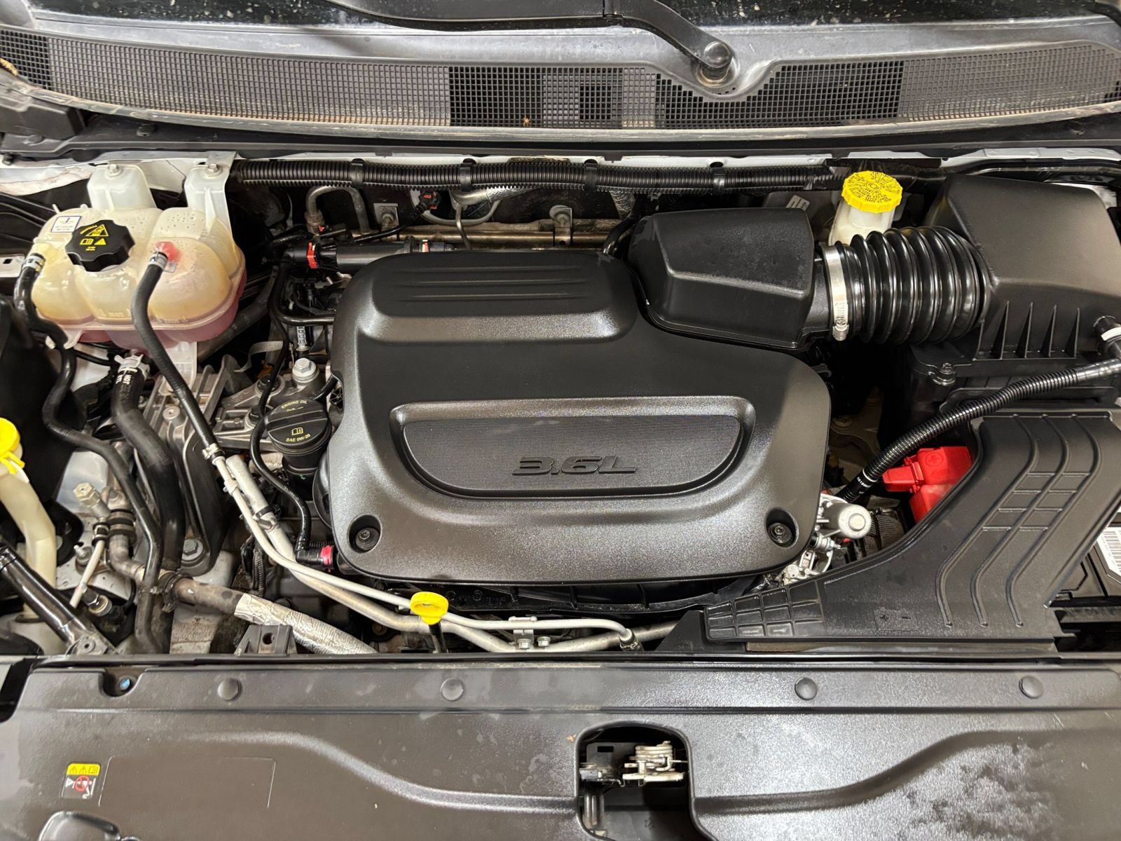 Used 2023 Chrysler Voyager LX FWD image 34
