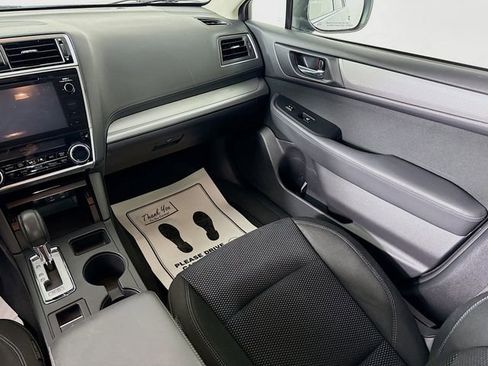 Used 2018 Subaru Outback 2.5i Premium image 22