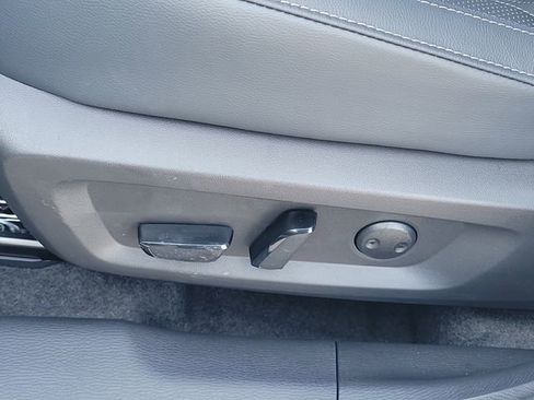 New 2026 Mitsubishi Outlander SEL FWD image 21