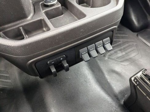 Used 2018 Ford Transit 250 130 Low Roof image 28