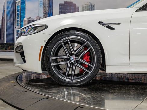 Certified 2023 BMW M5 w/ Executive Package image 7
