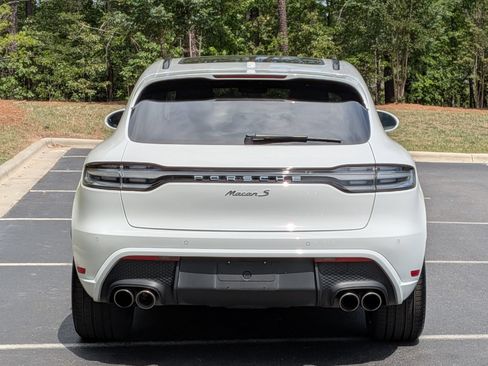 Certified 2024 Porsche Macan S AWD/4WD image 28