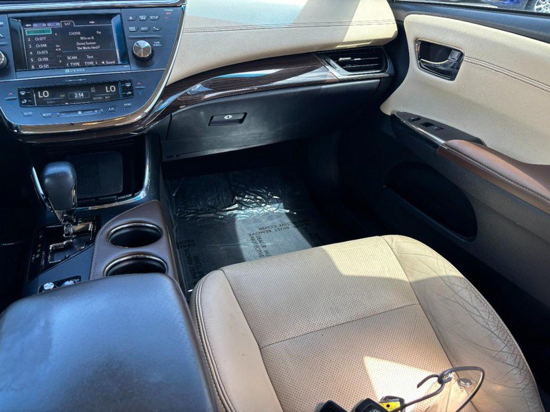 Used 2014 Toyota Avalon Limited w/ Technology Package FWD image 14