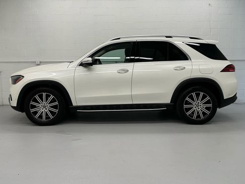 Used 2024 Mercedes-Benz GLE 450e 4MATIC image 3