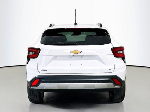 Used 2024 Chevrolet Trax LT w/ Driver Confidence Package FWD image 6