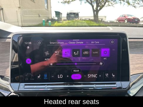 Used 2025 Volkswagen Atlas SEL AWD/4WD image 15