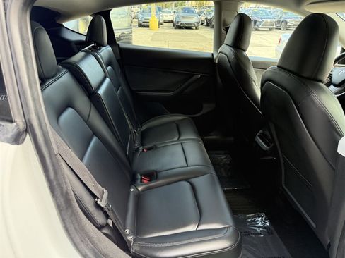Used 2023 Tesla Model Y Long Range image 16