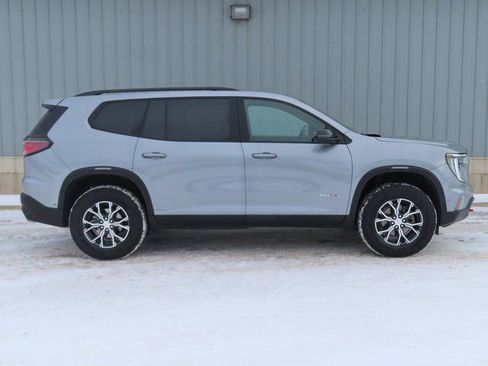 Used 2025 GMC Acadia AT4 w/ Super Cruise Package image 2