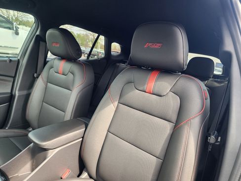 New 2026 Chevrolet Trax RS w/ Sunroof Package FWD image 21