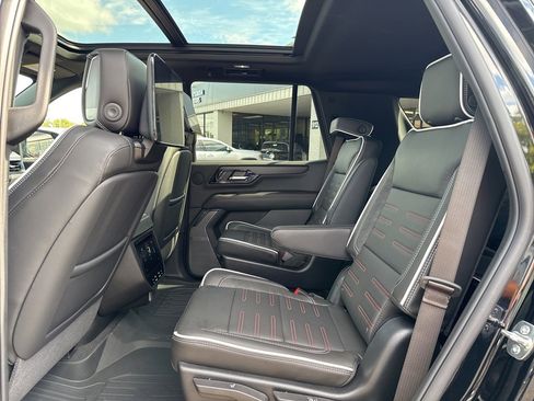 Used 2025 GMC Yukon AT4 Ultimate w/ LPO, Illumination Package image 37