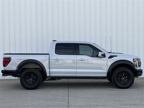 Used 2025 Ford F150 Raptor image 3