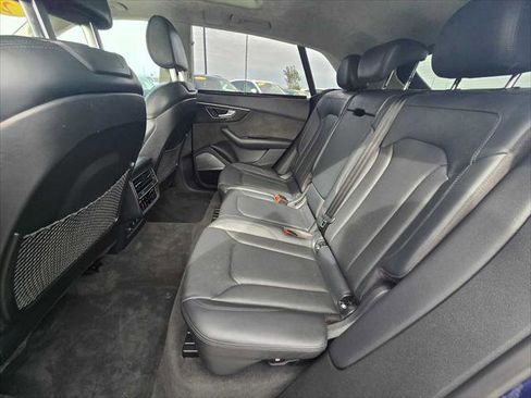 Used 2019 Audi Q8 Prestige w/ Luxury Package image 21