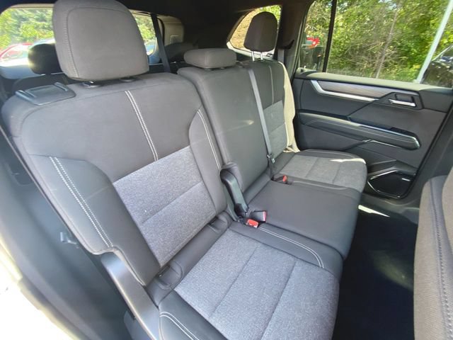 Used 2025 GMC Acadia Elevation FWD image 26