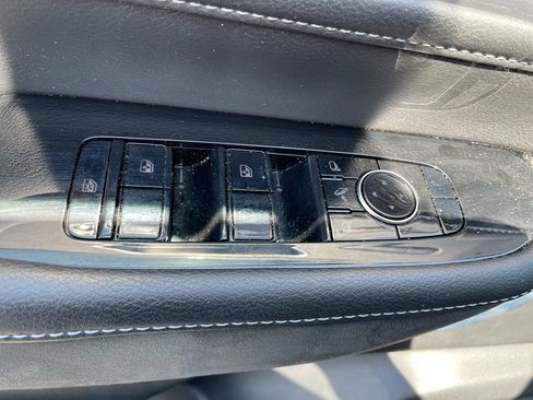 Used 2025 INFINITI QX80 Sensory AWD/4WD image 9