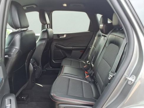 Certified 2024 Ford Escape ST-Line w/ Tech Pack #1 AWD/4WD image 9