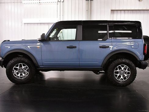 Used 2025 Ford Bronco Badlands image 4