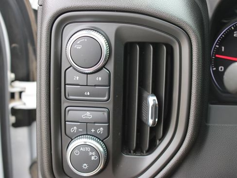 Used 2023 GMC Sierra 3500 Pro AWD/4WD image 18