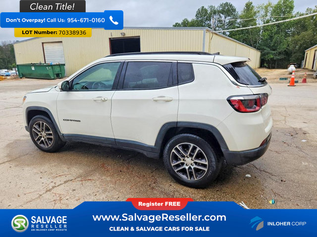 Used 2018 Jeep Compass Latitude FWD image 3