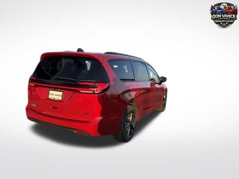 New 2026 Chrysler Pacifica Select w/ S Appearance Package AWD/4WD image 6
