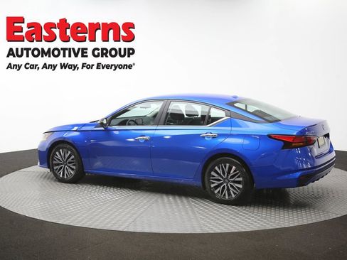 Used 2025 Nissan Altima 2.5 SV FWD image 61