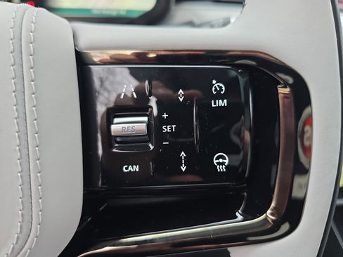 New 2026 Land Rover Range Rover Sport Dynamic SE image 18