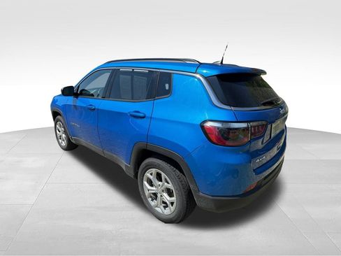 Used 2024 Jeep Compass Latitude AWD/4WD image 4
