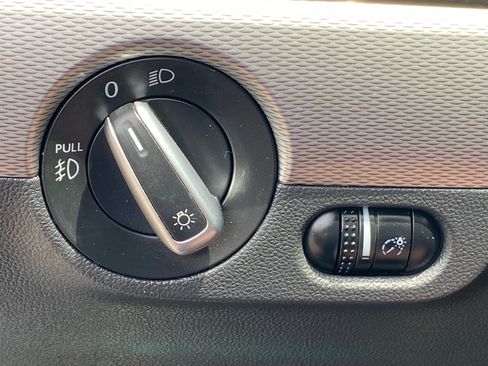 Used 2018 Volkswagen Jetta Wolfsburg Edition FWD image 12