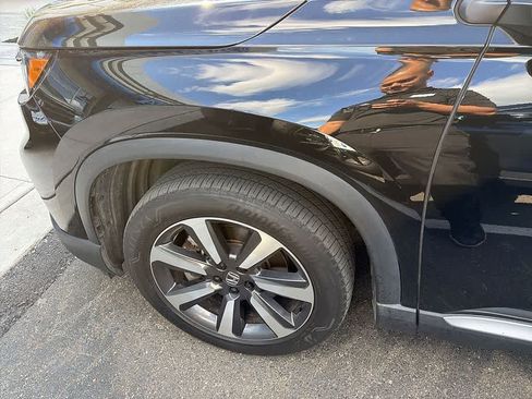 Used 2023 Honda Pilot Touring image 11