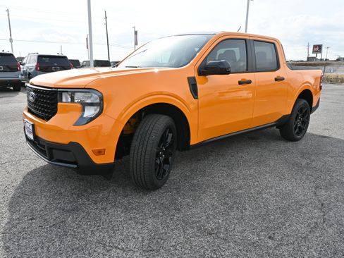 New 2026 Ford Maverick XLT w/ XLT Luxury Package image 8