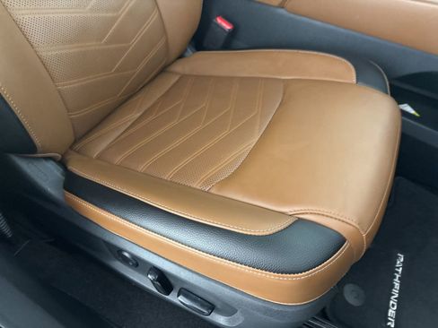 Used 2024 Nissan Pathfinder Platinum w/ Cargo Package image 31