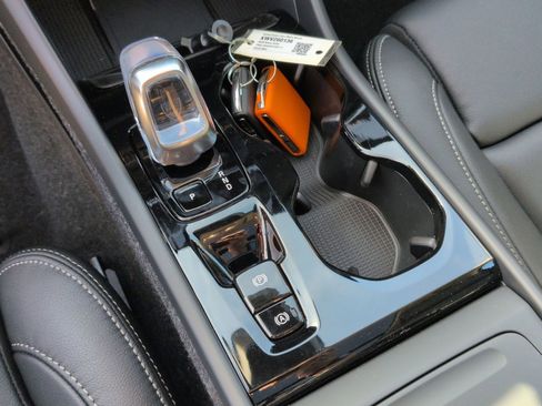 New 2026 Volvo XC40 B5 Plus w/ Protection Package Premier image 22