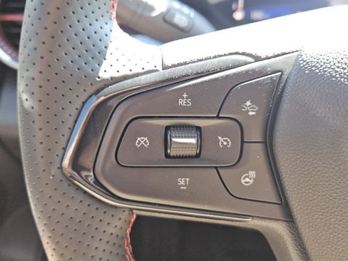 Used 2025 Chevrolet Trax RS w/ Driver Confidence Package image 12