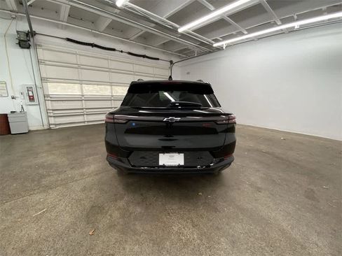 Used 2024 Chevrolet Equinox EV RS image 5