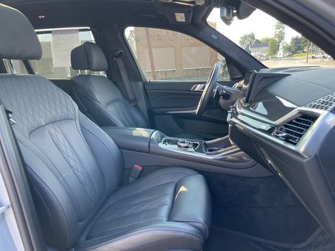 Used 2025 BMW X7 M60i AWD/4WD image 76
