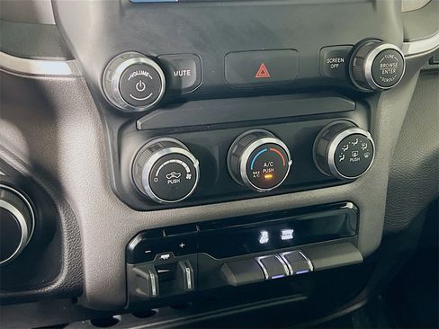 Used 2024 RAM 2500 Big Horn image 15