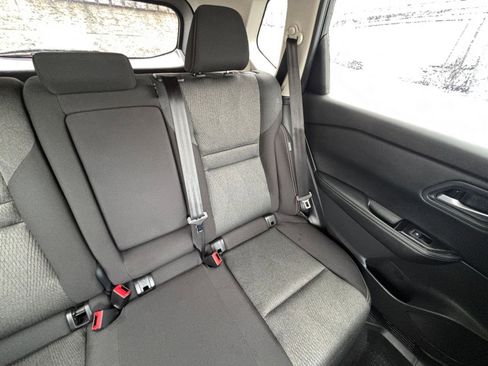 Used 2025 Nissan Rogue SV image 39