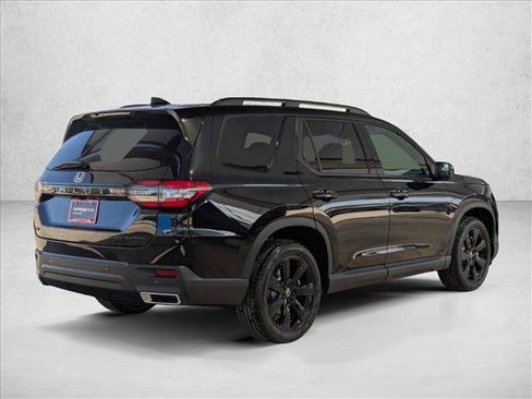 New 2025 Honda Pilot Black Edition image 2