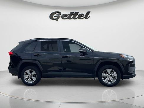 Used 2023 Toyota RAV4 XLE w/ Convenience Package FWD image 4