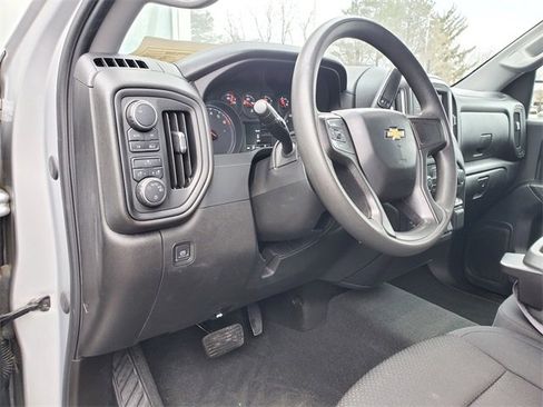 Used 2021 Chevrolet Silverado 1500 Custom image 15