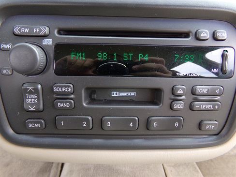 Used 2003 Cadillac De Ville Sedan w/ Comfort & Convenience Package image 51