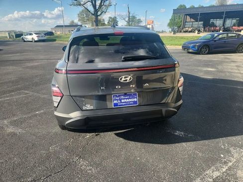 Used 2025 Hyundai Kona SEL FWD image 7