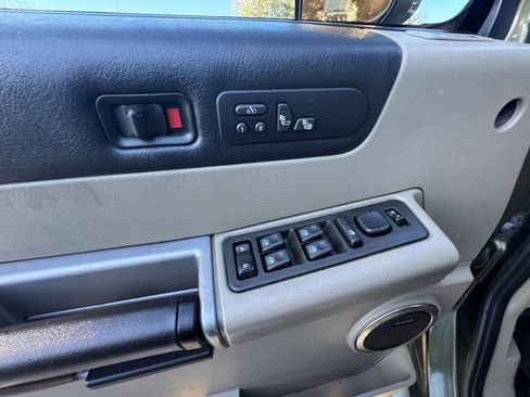 Used 2003 HUMMER H2 w/ Preferred Equipment Group image 26