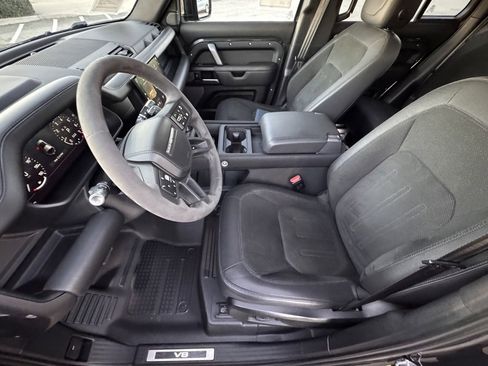 Used 2022 Land Rover Defender 110 V8 image 17