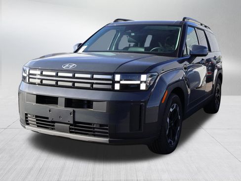 Used 2025 Hyundai Santa Fe SEL image 3