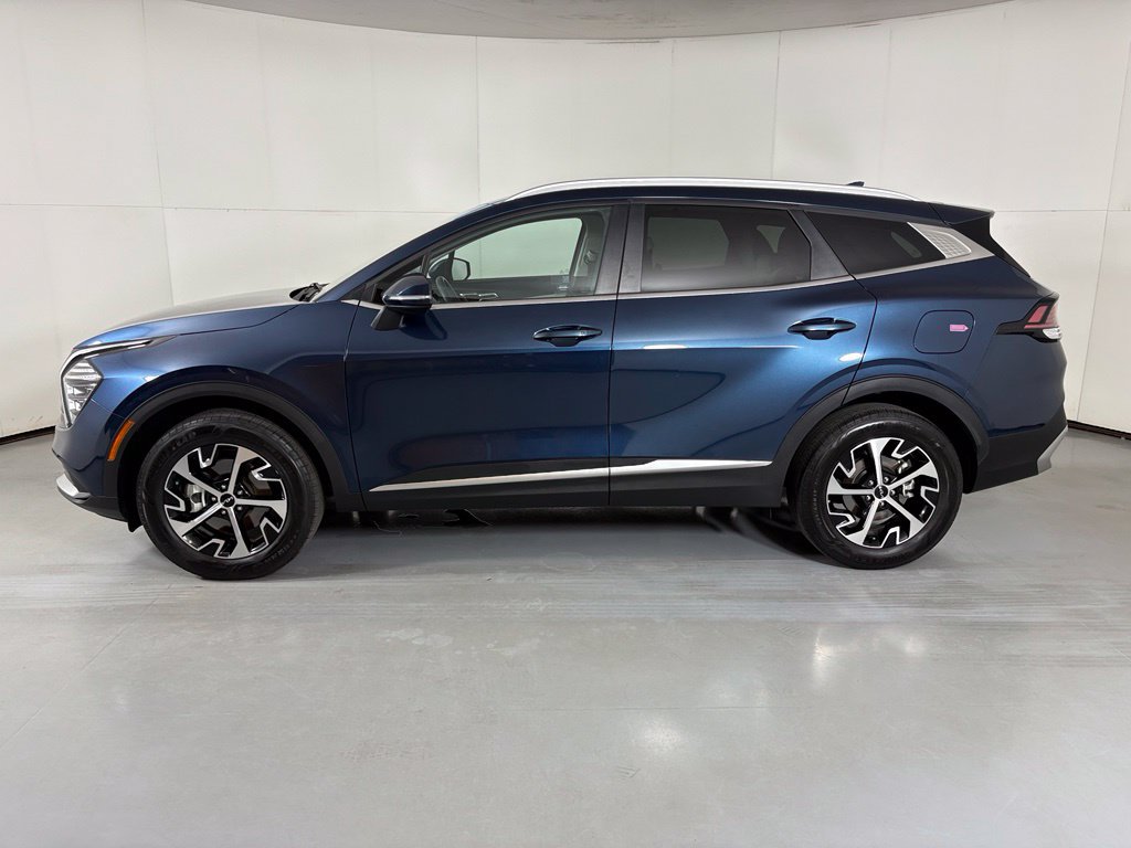 Used 2025 Kia Sportage EX AWD/4WD image 5